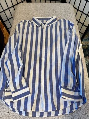 Men's Navy and White Vertical Stripe Casual Button-Down Shirt